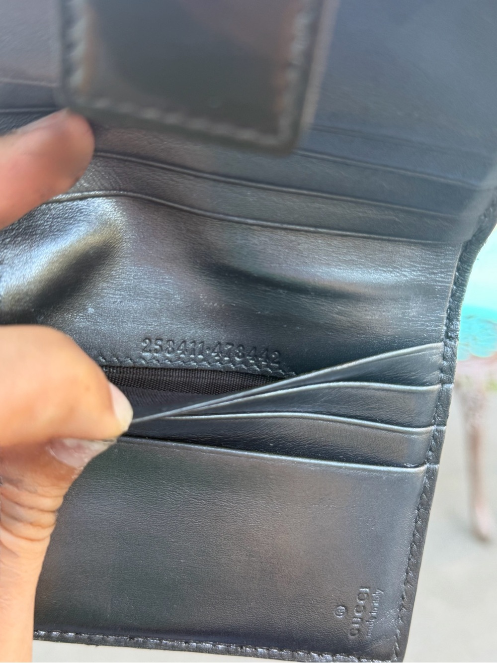 Gucci Black Embossed GG Leather Wallet - Picture 4 of 6